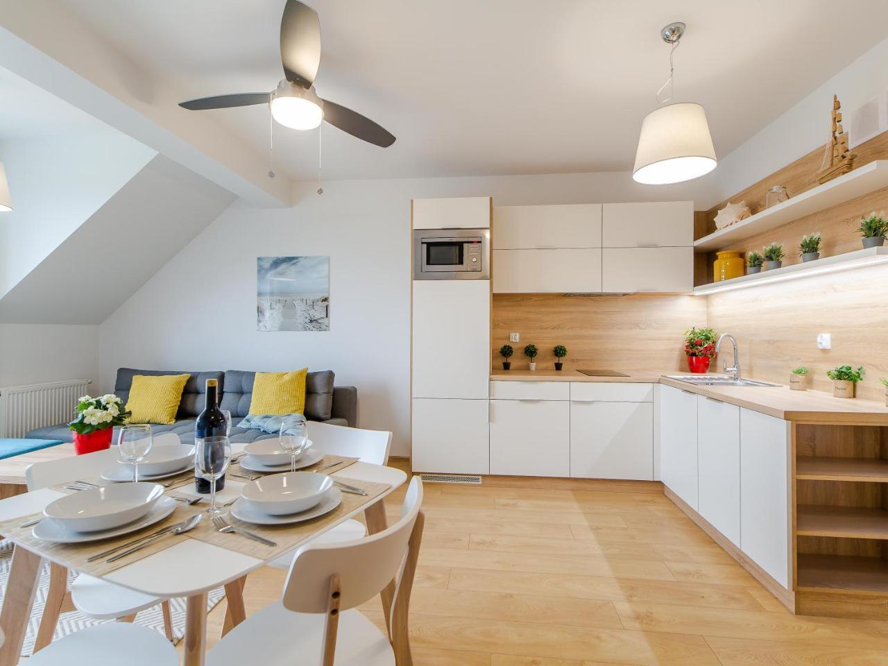 Apartment Feniks 2 By Jantar Kolobrzeg