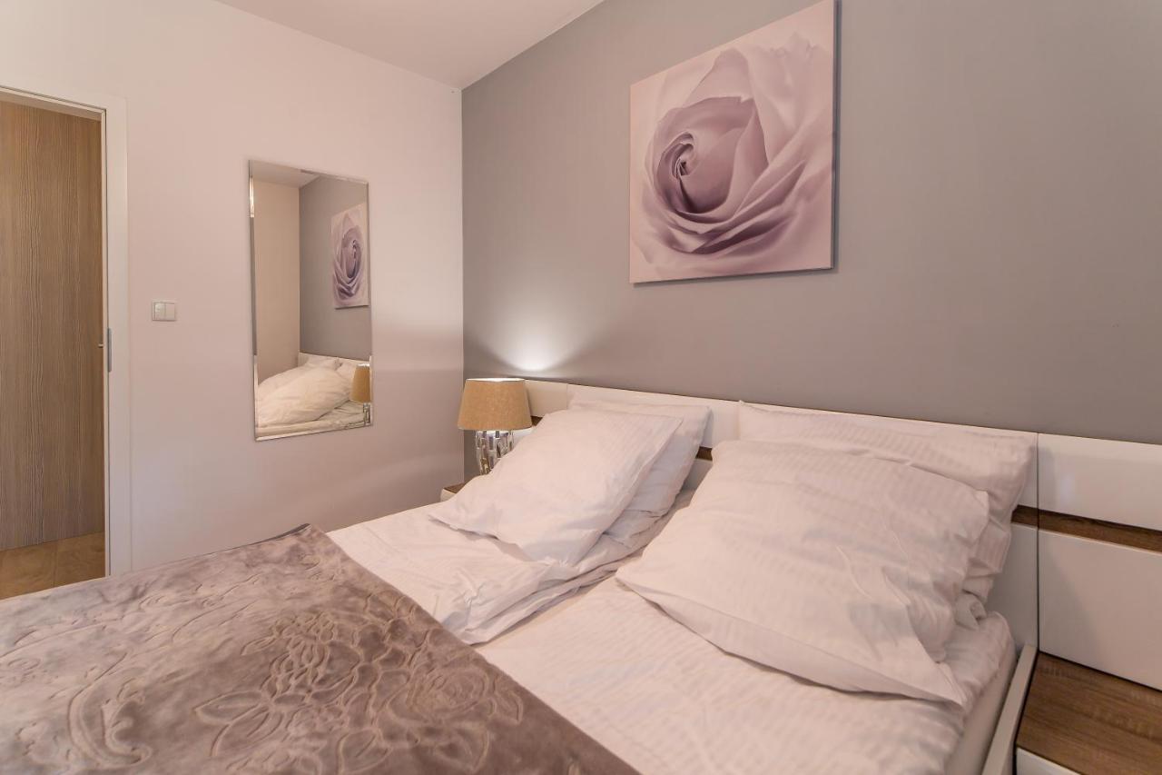 Apartment Feniks 2 By Jantar *